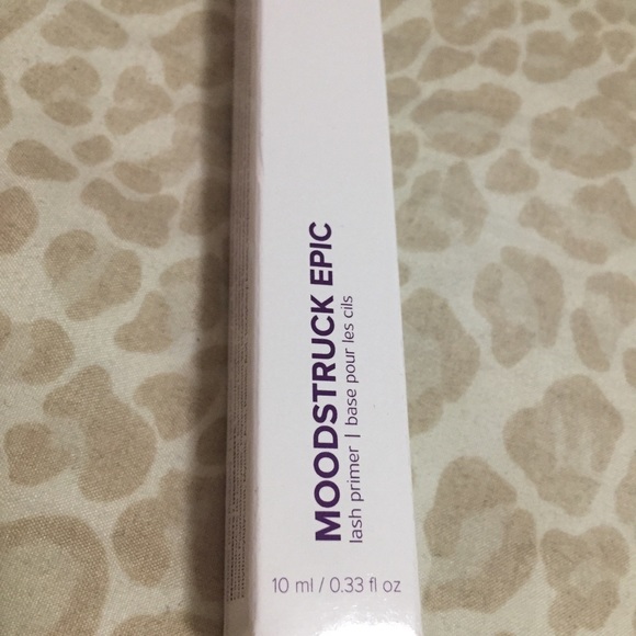 Younique moonstruck lash primer - Picture 8 of 8